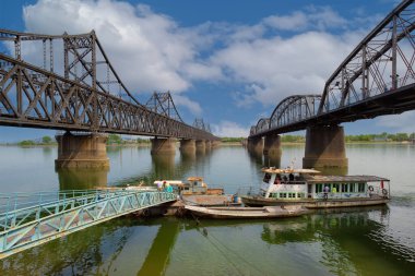 Sinuiju Özel Yönetim Bölgesi, Kore Demokratik Halk Cumhuriyeti 'nin özel yönetim bölgesidir. Sinuiju, Kuzey Kore 'nin dördüncü büyük şehridir..