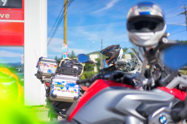Banff Ulusal Parkı, Kanada 'nın ilk ulusal parkı, 1885 yılında kuruldu ve Kuzey Amerika kıtasının en yüksek dağları arasında yer alan bir dizi buzullar, buzullar, buz tabakaları, buzullar ve alp otlakları yer alıyor..