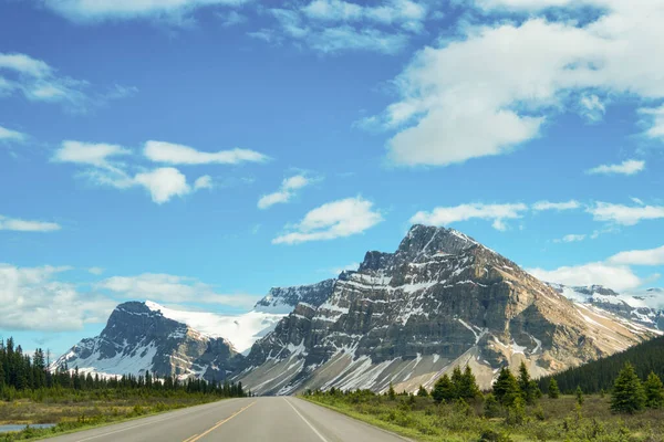 Banff National Park Πρώτο Εθνικό Πάρκο Του Καναδά Ιδρύθηκε 1885 — Φωτογραφία Αρχείου