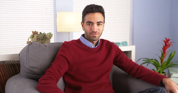 Attractive man smiling at camera — Stock Photo, Image