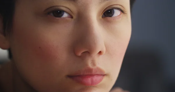 Nahaufnahme des Gesichts einer asiatischen Frau — Stockfoto