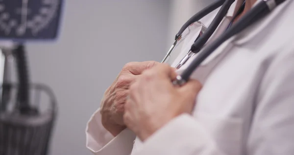 Close-up of doctor holding stethoscope — Stock Photo, Image