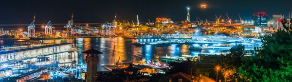 Cenova Liman Panoraması gece