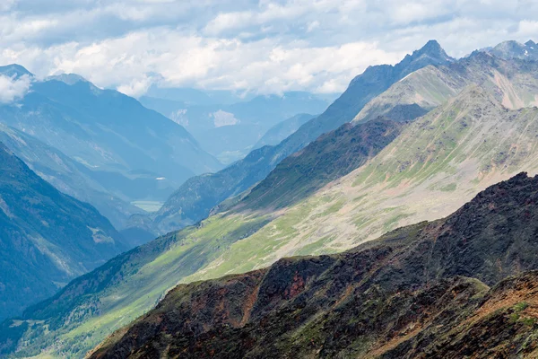 Alplerdeki Oetztal bölge