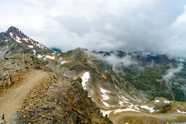 Alplerdeki Oetztal bölge