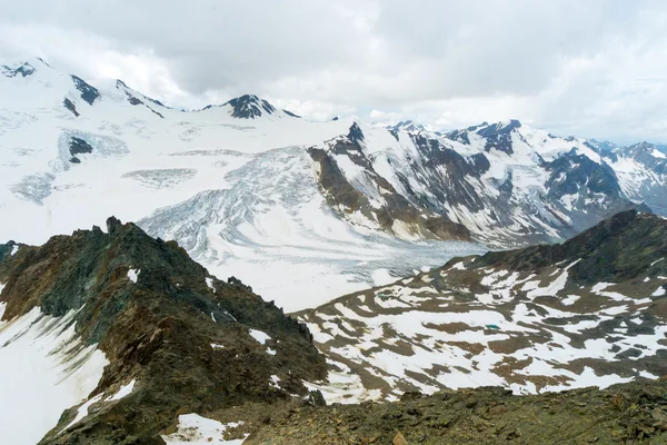 Alplerdeki Oetztal bölge