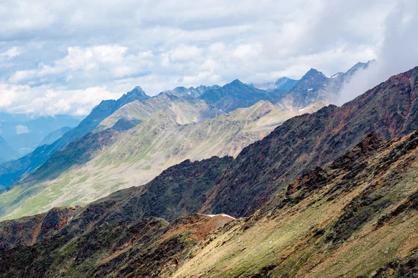 Alplerdeki Oetztal bölge