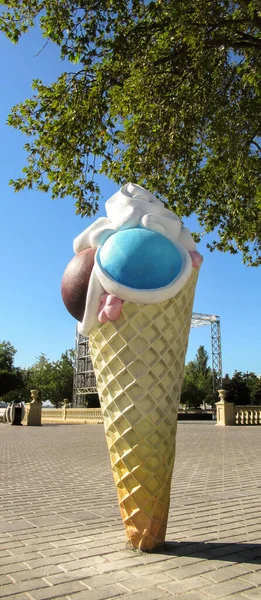 Bakú Azerbaiyán Julio 2020 Escultura Helado Parque Verde — Foto de Stock