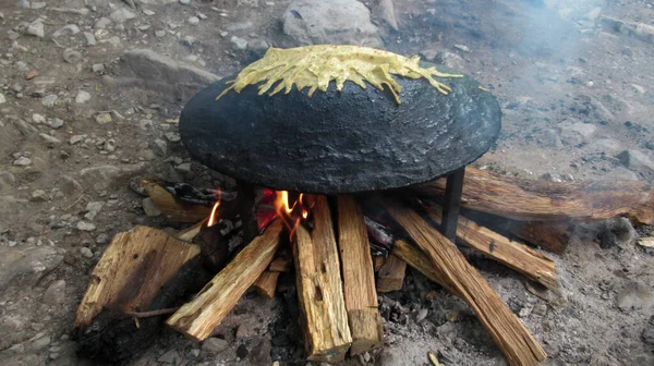 Makhara Azerbaiyano Cocinó Saj Pueblo Rural Dulce Pan Delgado Cocinado Fotos de stock libres de derechos