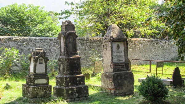 Antiguo Cementerio Ortodoxo Georgiano Lápidas Con Escritos Georgianos Antiguos —  Fotos de Stock