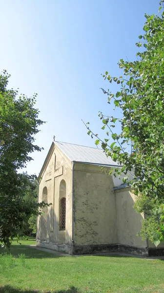 Ένα Ορθόδοξο Κτίριο Εκκλησίας Χριστιανικό Σταυρό Πάνω Του Γεωργιανή Ορθόδοξη — Φωτογραφία Αρχείου