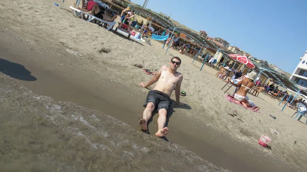 Baku Azerbaijan July 2020 White Caucasian Man Sitting Public Beach — Stock Photo, Image