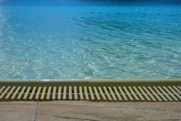 Agua en la piscina, textura del agua — Foto de Stock