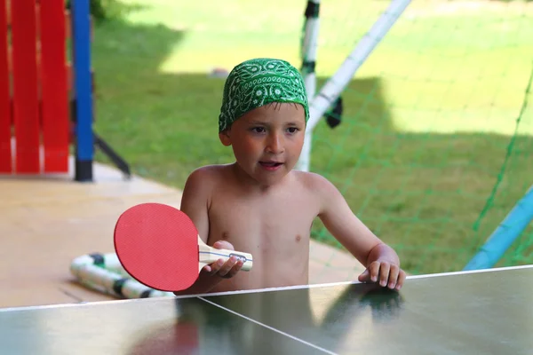 Çocuk oyun ping pong
