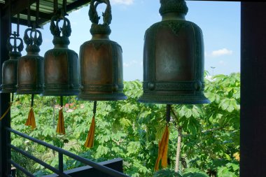 Bir manastırda çan