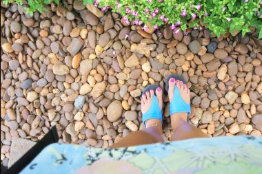 kendi ayakları üzerinde floplar flip  