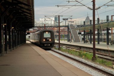 Tren geliyor. Kopenhag, Danimarka