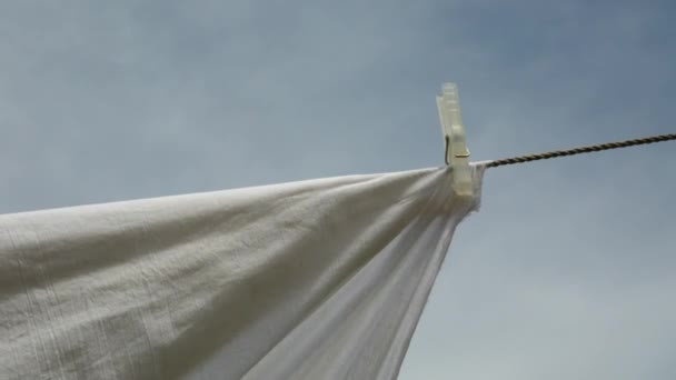 Clothes drying in the fresh air — Stock Video