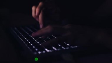 Laptop klavye ile çalışmak