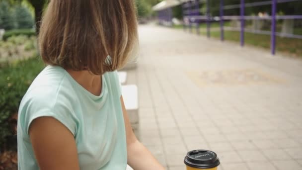 Woman drinking coffee — Stock Video