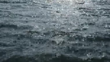 Mavi deniz su yüzeyine