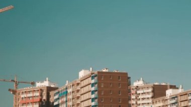 Kule Vinç ve bina konut