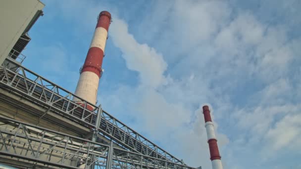 工业烟囱烟气背景 — 图库视频影像
