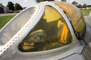 Uçak: Lim-1 (lisanslı MiG-15, NATO: Fagot). Kokpit.