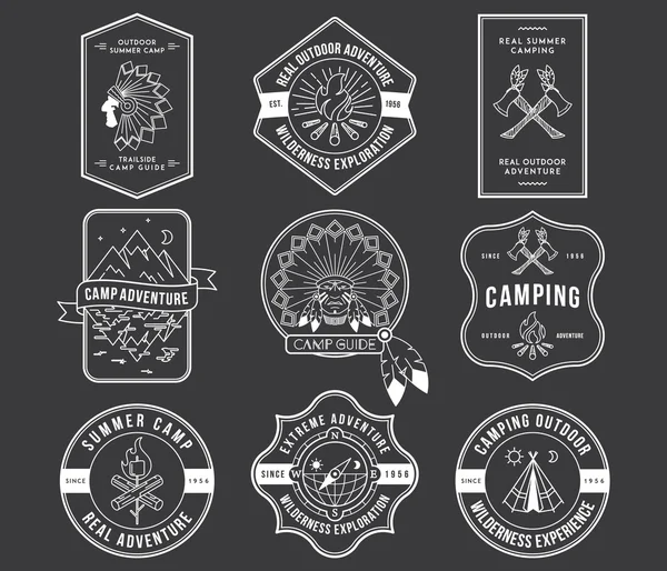 Camping al aire libre blanco sobre negro — Vector de stock