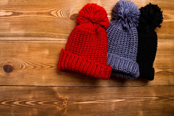 Cappelli invernali con nappa — Foto Stock