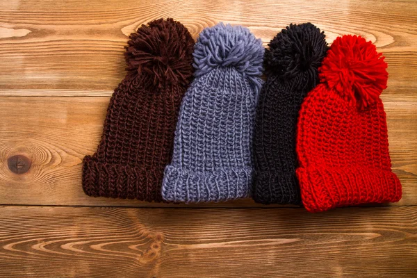 Cappelli invernali con nappa — Foto Stock