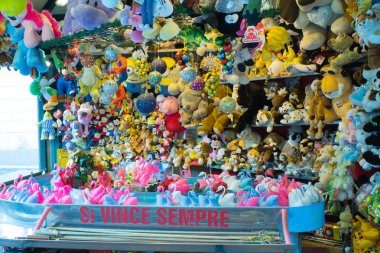 Her zaman bir kukla kazanmak