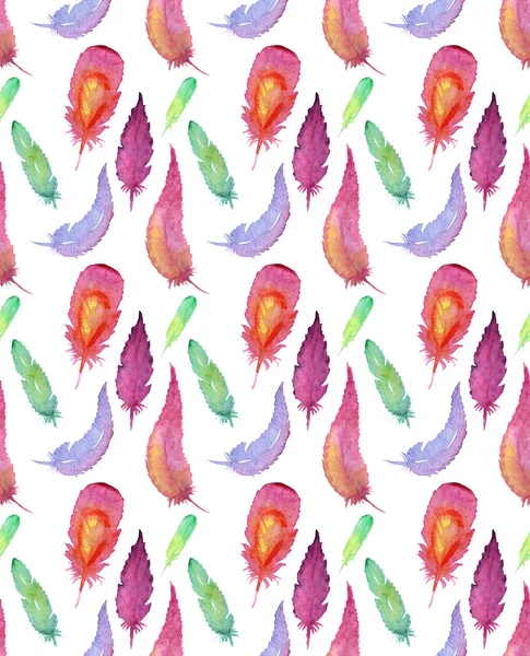 Акварель ручной работы с бесшовным рисунком с красочными перьями — стоковое фото