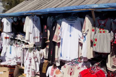 Sorochintsy Fuarı gömlek işlemeli Ukrayna