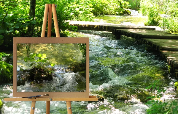 Easel com uma pintura aquarela Parque Reserva Plitvice Lagos, Cr — Fotografia de Stock