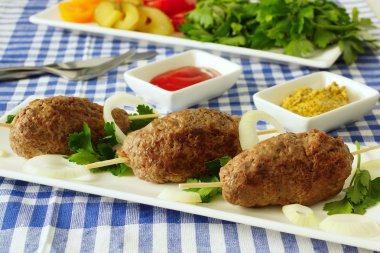 Kebap sebze ve otlar ile