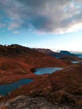 Dağın tepesinden gün batımı 