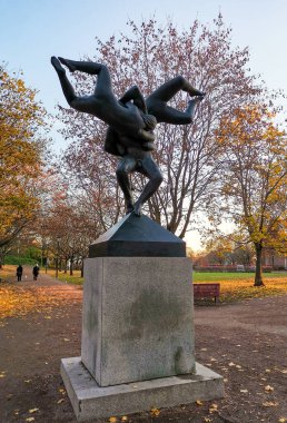 Oslo parkında heykel