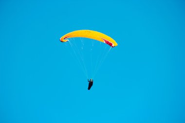 Yamaç paraşütü Aviator ile macera