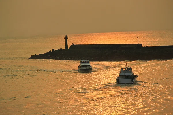 Feribot, gün batımı tekne