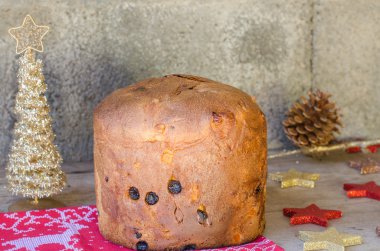 taze pişmiş panettone.