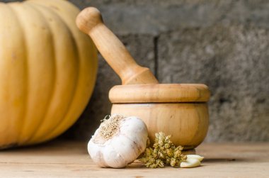 Natürmort aromatik otlar.