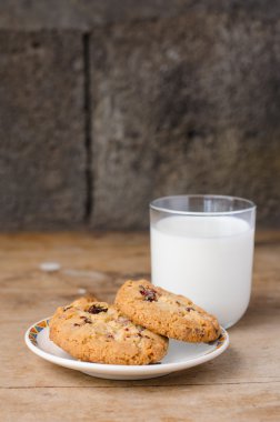 Cookies with white chocolate and blueberries.