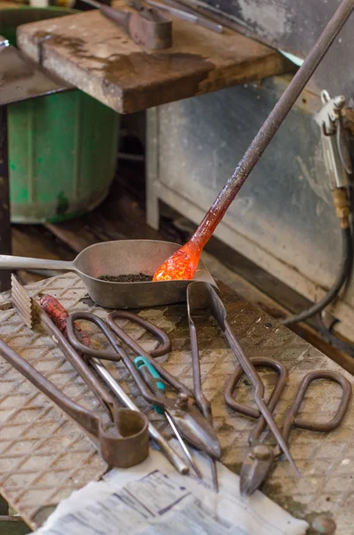 cam sanatçı onun atölye.