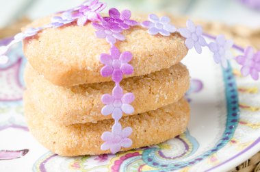 Kalp şeklinde kurabiyeleri şeker.