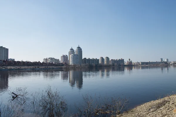 Kiev promenade aan de oever — Stockfoto