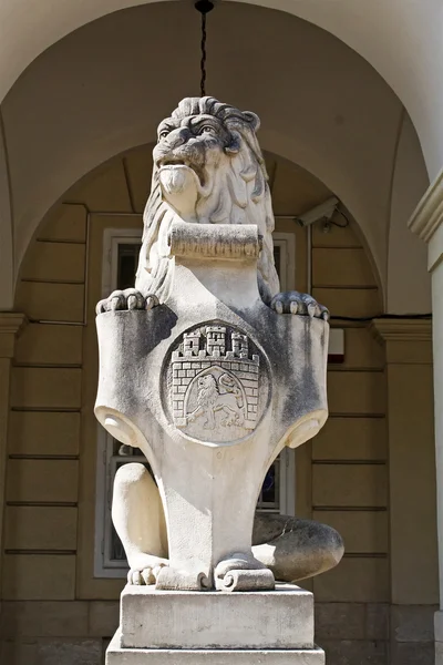 Standbeeld van een leeuw — Stockfoto