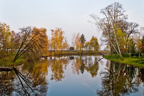 Autumn park — Stock Photo, Image