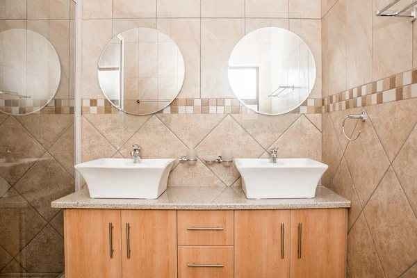 Bathroom of Brand New House — Stock Photo, Image