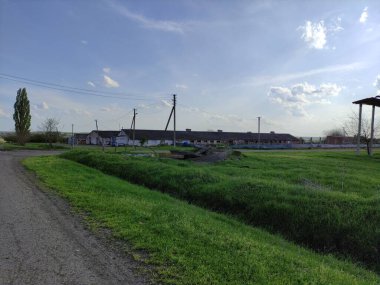 Rusya 'daki eski ve terk edilmiş bir Sovyet çiftliği.